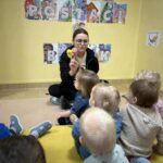 Pieski małe dwa - zabawa paluszkowa